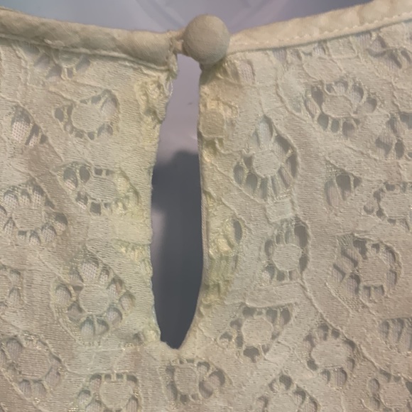 Solitaire top with lace overlay - Picture 5 of 5